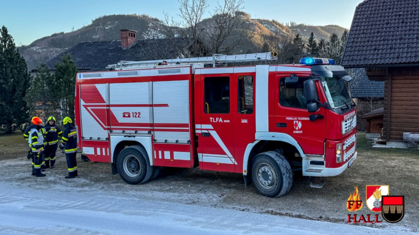 Keller-Garagenbrand in Hall